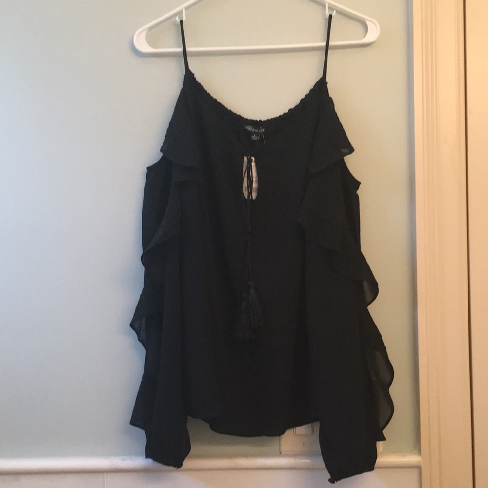 Brand new flowy top